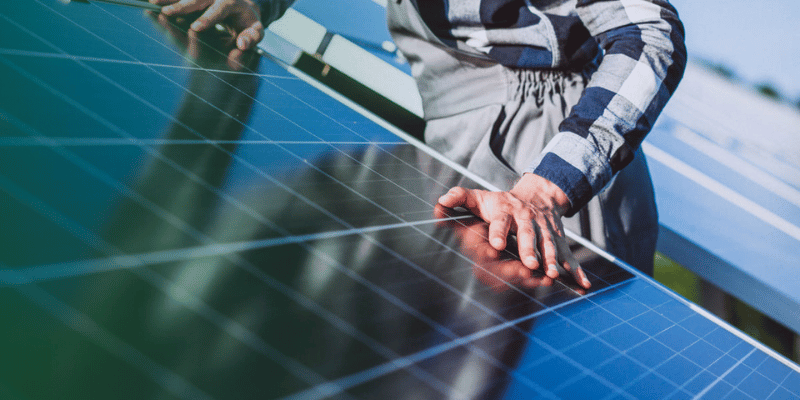 sistem-fotovoltaic-montat-pe-acoperis